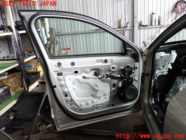 2UPJ-9232311260]DSオートモビルズ ・DS 4(D41YH01)左前ドア 中古(43R-011093 M840HT)_4