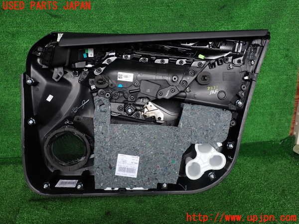 2UPJ-9232311264]DSオートモビルズ ・DS 4(D41YH01)左前ドア内張り 中古_3