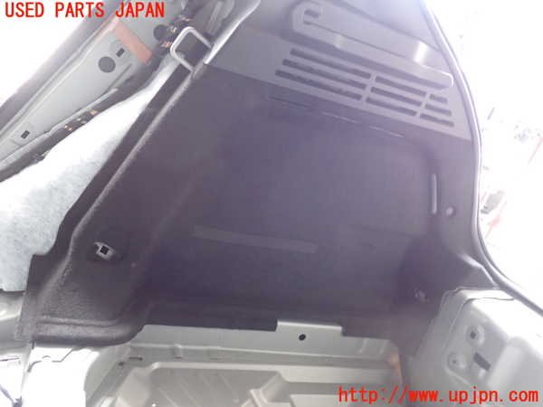 2UPJ-9232317675]DSオートモビルズ ・DS 4(D41YH01)右リアピラートリム 中古_3