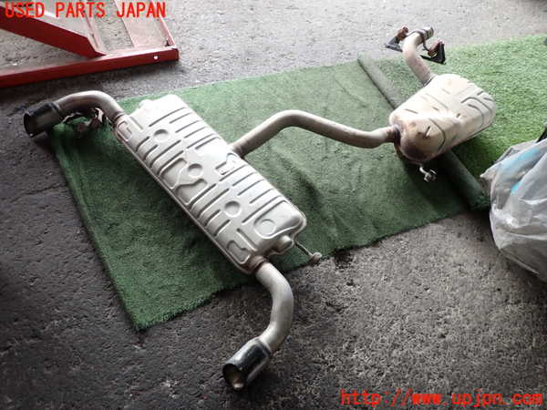 2UPJ-9232322671]VW ザ･ビートル(16CPL)リアマフラー1 中古_2
