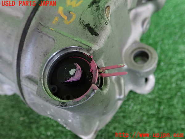 2UPJ-9232326025]VW ザ･ビートル(16CPL)エアコンコンプレッサー 中古_3