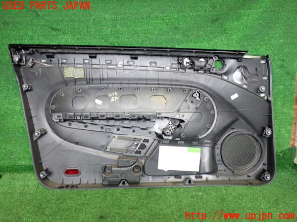 2UPJ-9232321234]VW ザ･ビートル(16CPL)右ドア内張り 中古_3