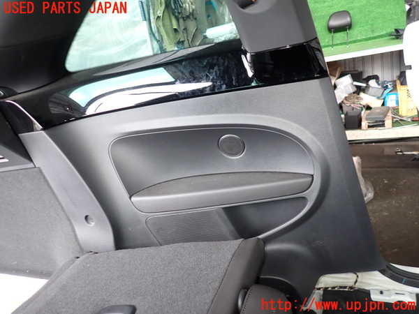 2UPJ-9232327680]VW ザ･ビートル(16CPL)左リアピラートリム 中古_4