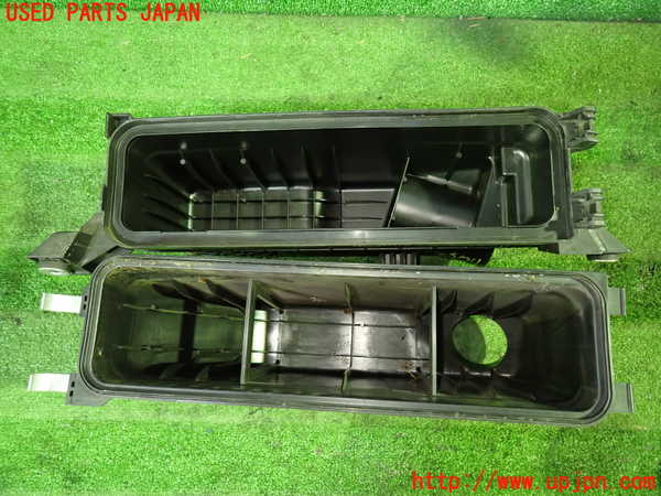 1UPJ-9232332560]アルファードハイブリッド(ATH20W)エアクリーナーボックス 中古_3