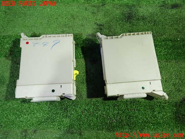 1UPJ-9232336741]アルファードハイブリッド(ATH20W)ヒューズボックス1 中古_2