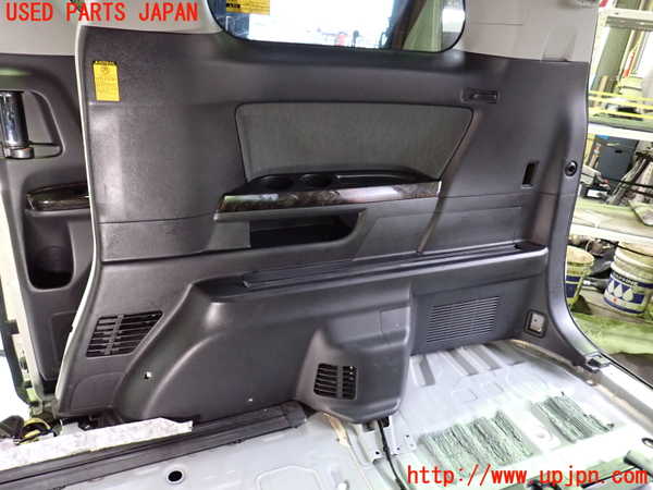 1UPJ-9232337675]アルファードハイブリッド(ATH20W)右リアピラートリム 中古_4