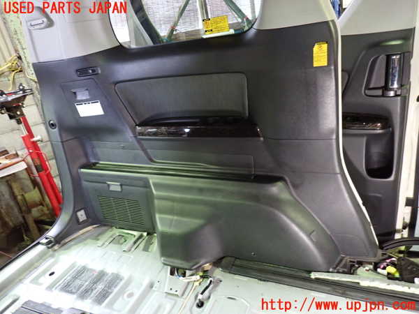 1UPJ-9232337680]アルファードハイブリッド(ATH20W)左リアピラートリム 中古_4