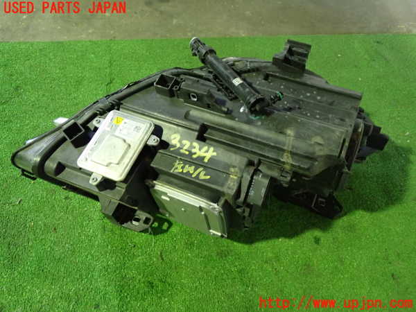 1UPJ-9232341132]ベンツ CLA250 4MATIC(117346 C117)左ヘッドライト HID 中古_4
