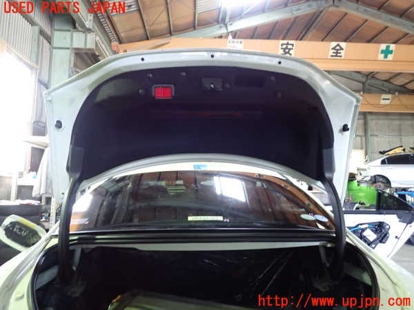 1UPJ-9232341500]ベンツ CLA250 4MATIC(117346 C117)トランク 中古_3
