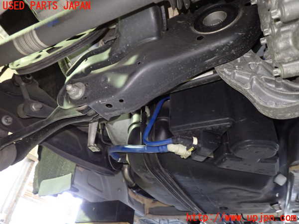 1UPJ-9232345295]ベンツ CLA250 4MATIC(117346 C117)リアメンバー 中古_3