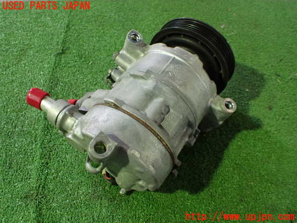 1UPJ-9232346025]ベンツ CLA250 4MATIC(117346 C117)エアコンコンプレッサー 中古_4