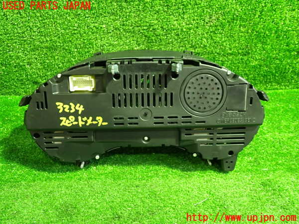 1UPJ-9232346170]ベンツ CLA250 4MATIC(117346 C117)スピードメーター 中古_3
