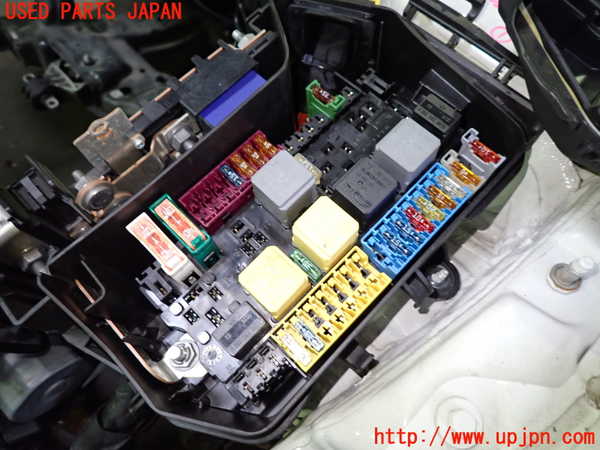 1UPJ-9232346741]ベンツ CLA250 4MATIC(117346 C117)ヒューズボックス1 中古_4