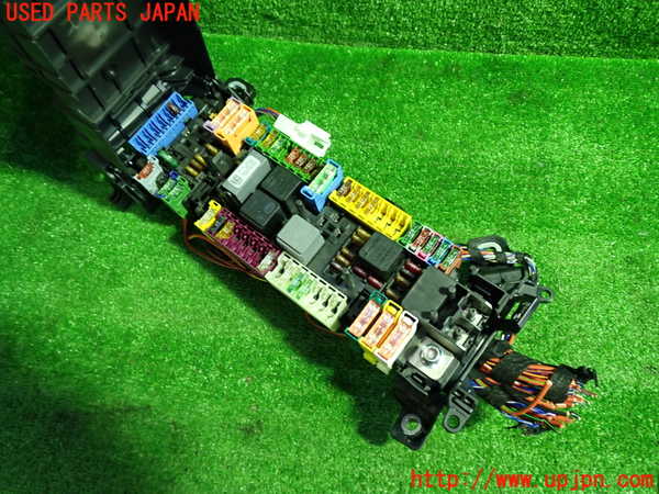 1UPJ-9232346742]ベンツ CLA250 4MATIC(117346 C117)ヒューズボックス2 中古_2