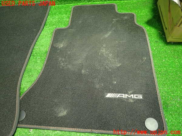 1UPJ-9232347800]ベンツ CLA250 4MATIC(117346 C117)フロアマット 中古_2