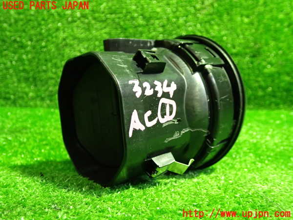 1UPJ-9232347526]ベンツ CLA250 4MATIC(117346 C117)エアコン吹き出し口1 (右) 中古_3