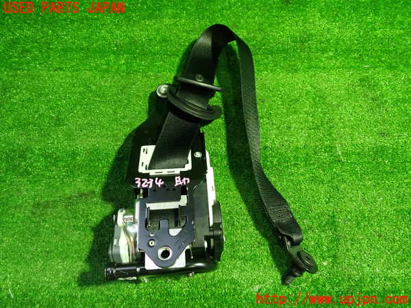 1UPJ-9232347075]ベンツ CLA250 4MATIC(117346 C117)助手席シートベルト 中古_3