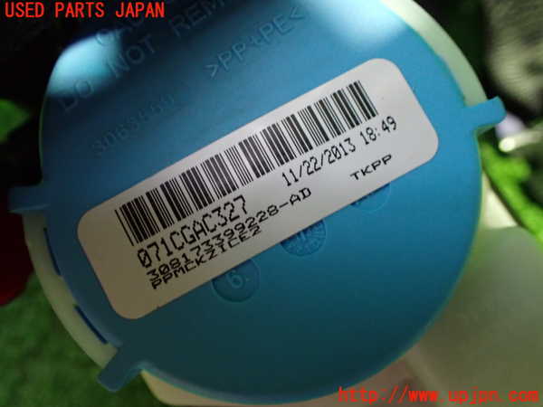 1UPJ-9232347155]ベンツ CLA250 4MATIC(117346 C117)右2列目シートベルト 中古_2