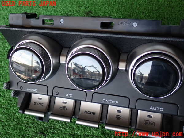 2UPJ-9232356066]GR86(BRZ)(ZN8)エアコンスイッチ1 中古_2