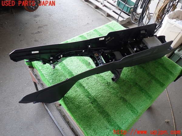 2UPJ-9232357540]GR86(BRZ)(ZN8)センターコンソール 中古_5