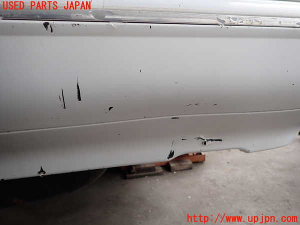 2UPJ-9232361610]カローラ レビン(AE92)リアバンパー 中古_4