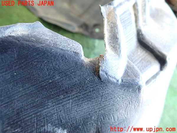 2UPJ-9232361090]カローラ レビン(AE92)右前フェンダーライナー (ジャンク品) 中古_5