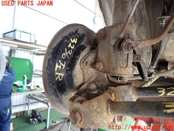 2UPJ-9232364305]カローラ レビン(AE92)左リアナックルハブ 中古_2
