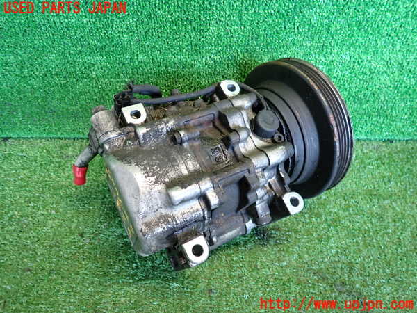 2UPJ-9232366025]カローラ レビン(AE92)エアコンコンプレッサー 中古_4