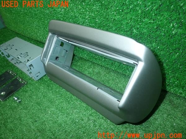 3UPJ=9232370605]アルファロメオ 156 GTA(932AXB)社外 オーディオパネル 取付ステー 中古_3