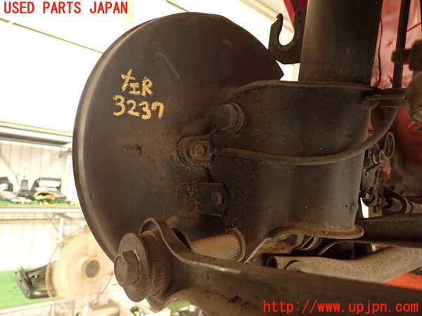 2UPJ-9232374305]アルファロメオ・156 GTA(932AXB)左リアナックルハブ 中古_2