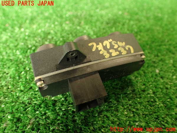 2UPJ-9232376295]アルファロメオ・156 GTA(932AXB)フォグスイッチ 中古_3