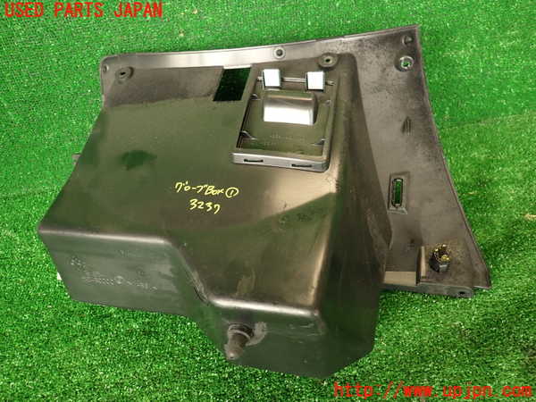 2UPJ-9232377516]アルファロメオ・156 GTA(932AXB)グローブボックス1 (ジャンク品) 中古_5
