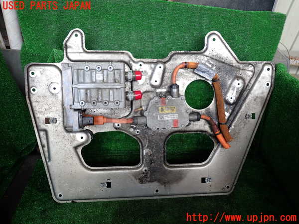 1UPJ-9232382170]ポルシェ・パナメーラ S E-ハイブリッド(970CGEA)エンジンアンダーカバー 中古_2