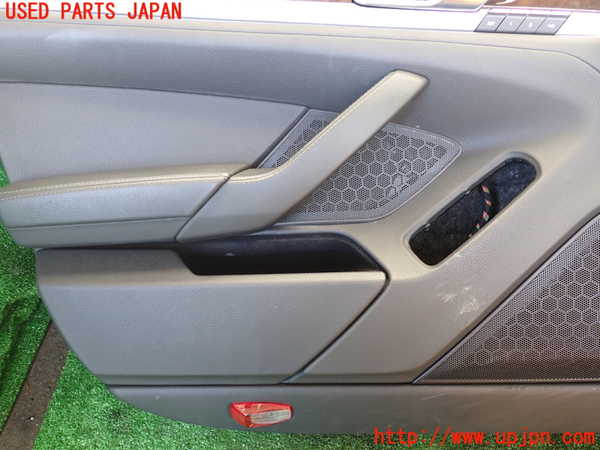 1UPJ-9232381264]ポルシェ・パナメーラ S E-ハイブリッド(970CGEA)左前ドア内張り 中古_3
