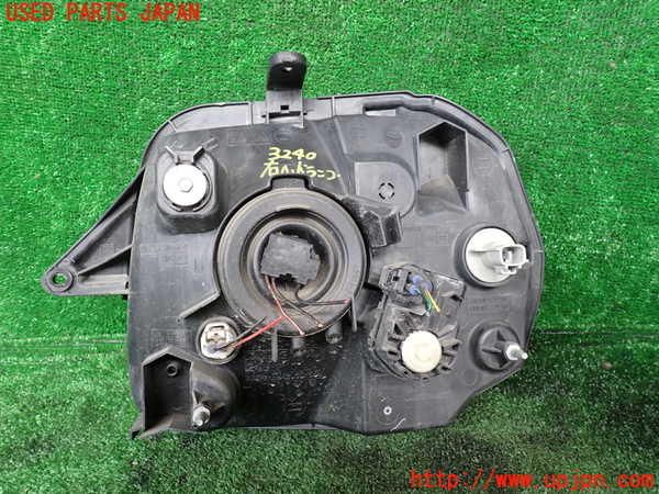 1UPJ-9232401130]ジムニー シエラ(JB43W)右ヘッドライト ハロゲン 中古_3