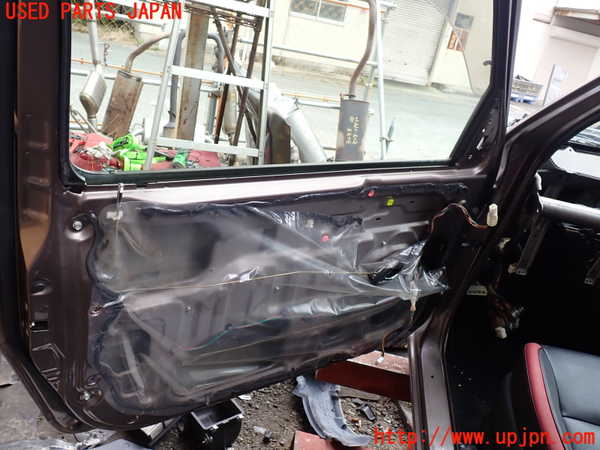 1UPJ-9232401260]ジムニー シエラ(JB43W)左ドア AGC M2H3 中古_4