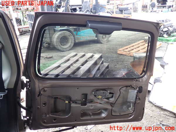 1UPJ-9232401566]ジムニー シエラ(JB43W)バックドア リアゲート ハッチ CENTRAL M26I 中古_3