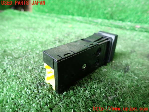 1UPJ-9232406308]ジムニー シエラ(JB43W)スイッチ3 (デフロスター) 中古_2