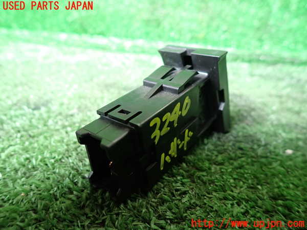 1UPJ-9232406290]ジムニー シエラ(JB43W)ハザードスイッチ 中古_2