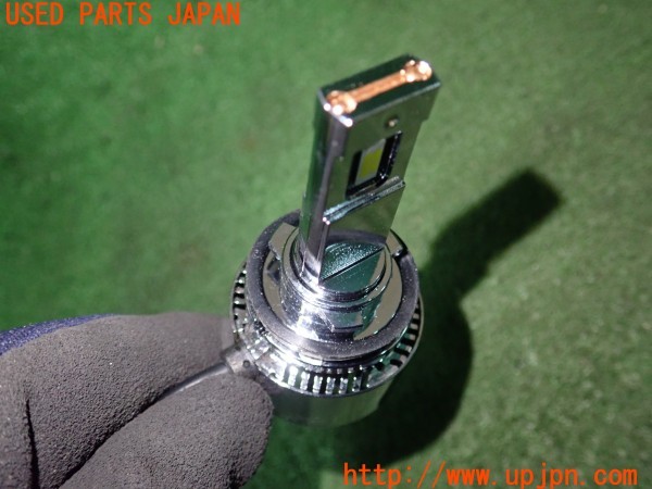 3UPJ=9232410505]ヴェルファイア ハイブリッド(AYH30W)HID屋 LEDバルブ フォグランプ 中古_3