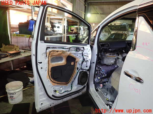 1UPJ-9232411260]ヴェルファイアハイブリッド(AYH30W)左前ドア NSG M5O5 中古_5