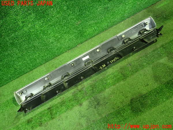 1UPJ-9232411262]ヴェルファイアハイブリッド(AYH30W)左前ドアパネル 中古_3