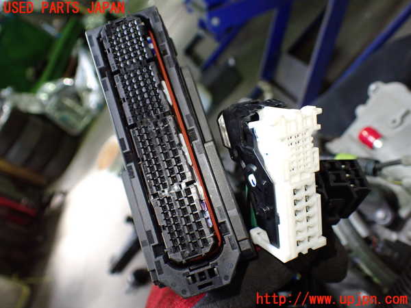 1UPJ-9232412010]ヴェルファイアハイブリッド(AYH30W)エンジン 2AR-FXE 4WD 中古_3