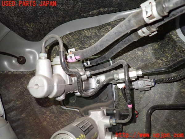 1UPJ-9232414050]ヴェルファイアハイブリッド(AYH30W)ブレーキマスターシリンダー 中古_2