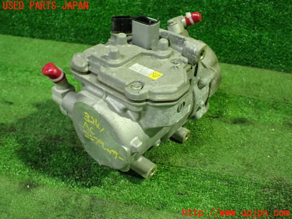 1UPJ-9232416025]ヴェルファイアハイブリッド(AYH30W)エアコンコンプレッサー 中古_2