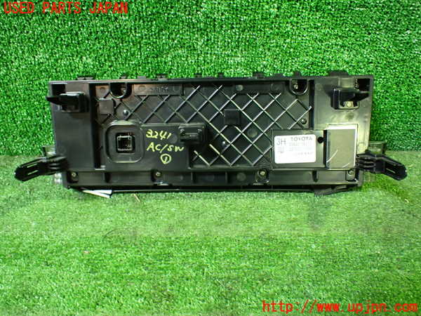 1UPJ-9232416066]ヴェルファイアハイブリッド(AYH30W)エアコンスイッチ1 中古_2