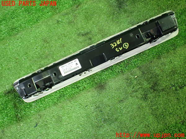 1UPJ-9232416308]ヴェルファイアハイブリッド(AYH30W)スイッチ3 (リヤエアコン) 中古_2