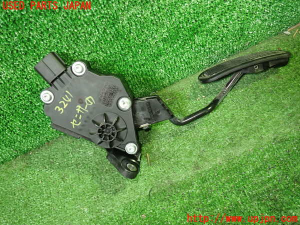 1UPJ-9232416381]ヴェルファイアハイブリッド(AYH30W)センサー1 (アクセルペダル) 中古_3