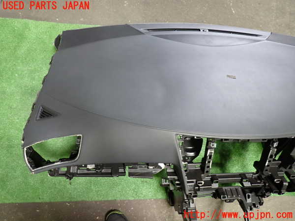1UPJ-9232417505]ヴェルファイアハイブリッド(AYH30W)ダッシュボード 中古_3