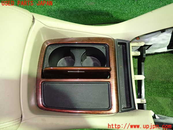 1UPJ-9232417540]ヴェルファイアハイブリッド(AYH30W)センターコンソール 中古_2